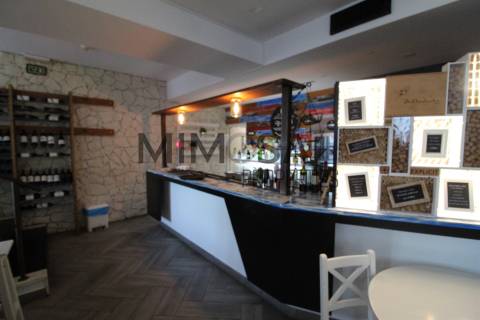 Loja com 2 licenças e grande potencial em zona movimentada