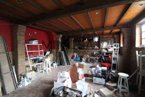 Loja com 2 licenças e grande potencial em zona movimentada