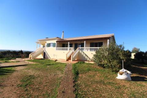 Moradia e Apartamento versátil perto da Praia da Luz, Lagos