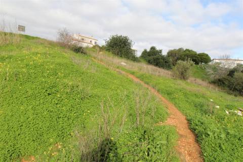 Lotes para construção de 3 moradias geminadas em Ferragudo