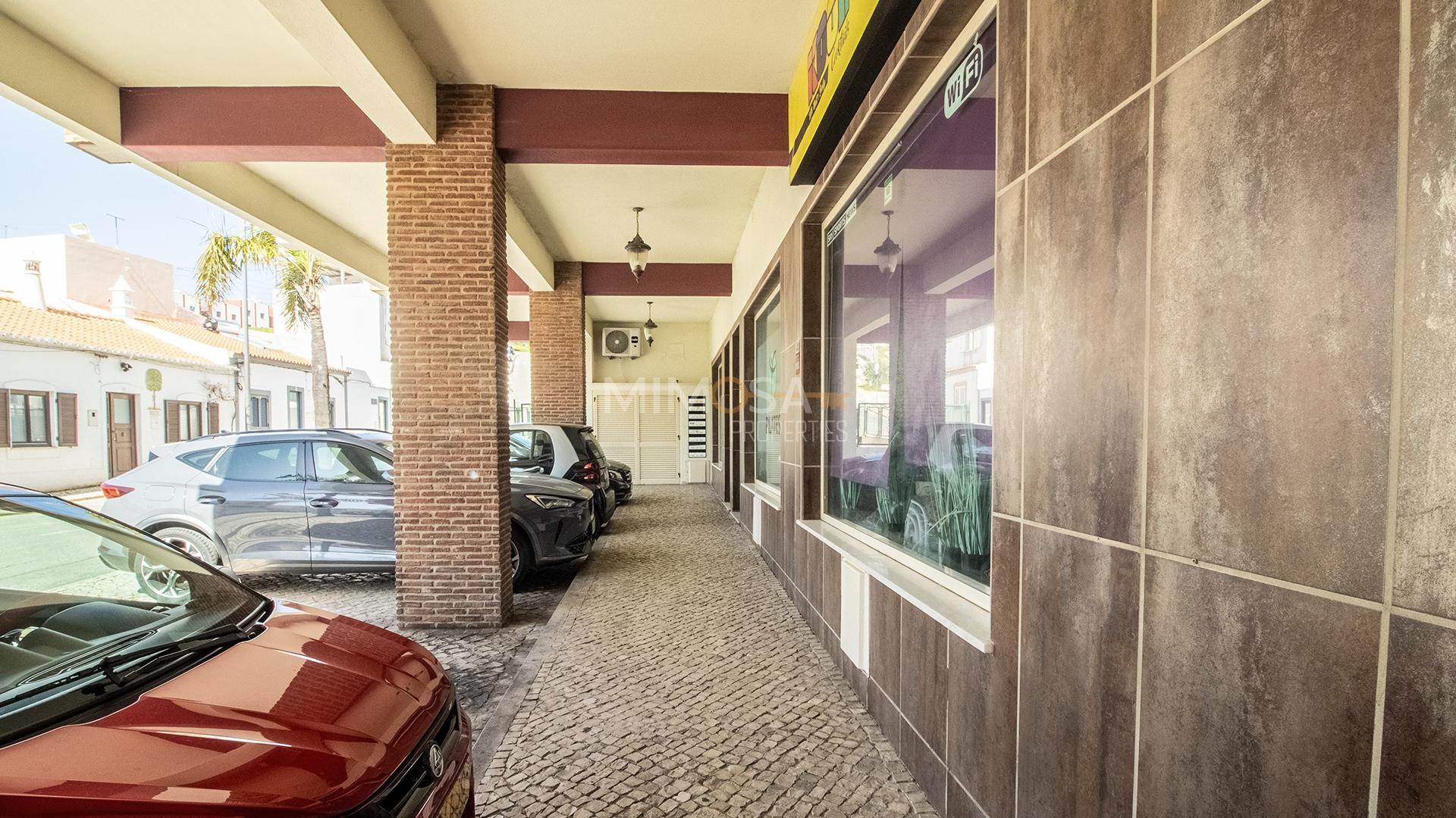 Loja em excelente localização no centro de Ferragudo, Algarve