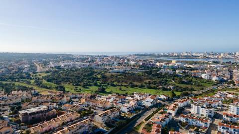 Lote para construção de moradia em Mexilhoeira da Carregação.