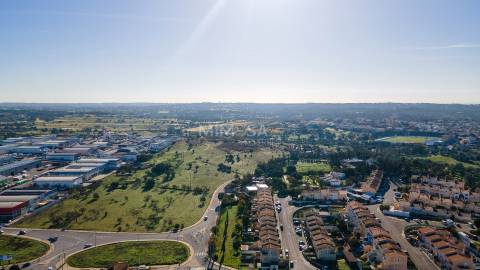 Lote para construção de moradia em Mexilhoeira da Carregação.