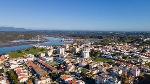 Lote para construção de moradia em Mexilhoeira da Carregação.