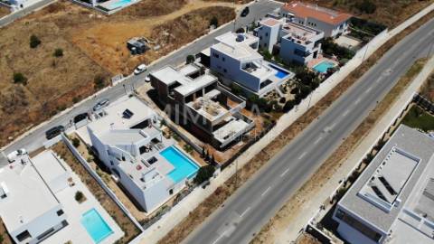 Moradia T4 em construção perto da Praia de Porto de Mós - personalize a sua casa de sonho!