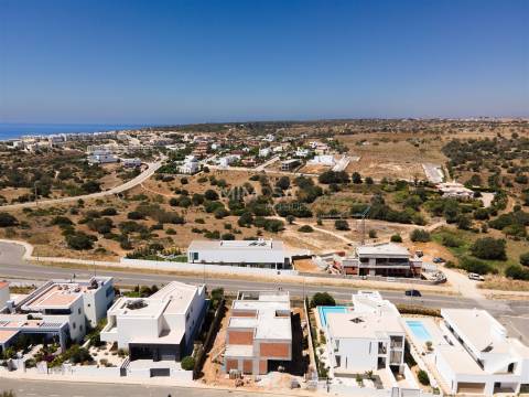 Moradia T4 em construção perto da Praia de Porto de Mós - personalize a sua casa de sonho!