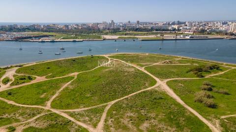 Edifícios para Reabilitação com Vistas Excecionais, Ferragudo