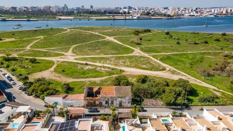 Edifícios para Reabilitação com Vistas Excecionais, Ferragudo