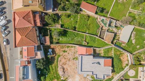 Oportunidade de Reabilitação de Moradia com (ARU) em Ferragudo