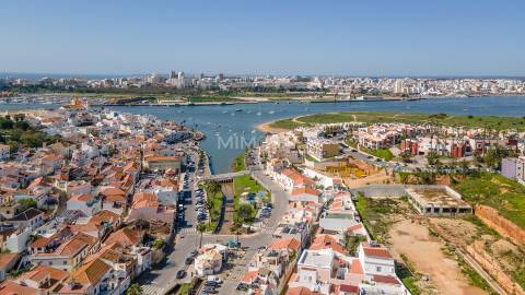 Oportunidade de Reabilitação de Moradia com (ARU) em Ferragudo