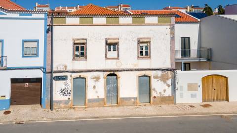 Oportunidade de Reabilitação de Moradia com (ARU) em Ferragudo