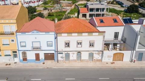 Oportunidade de Reabilitação de Moradia com (ARU) em Ferragudo