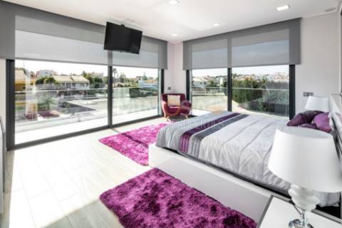 Moradia T3+1 com Piscina em Ferragudo, Algarve - Próxima ao Golfe