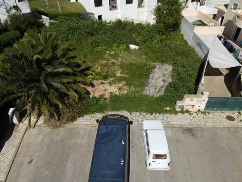 Terreno urbano virado a sul na Torraltinha, Lagos