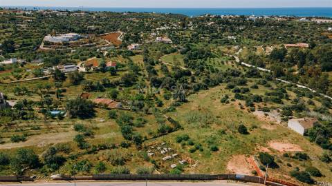 Terreno em Lagoa com projeto aprovado para  Casa de Campo