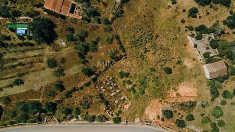 Terreno em Lagoa com projeto aprovado para  Casa de Campo