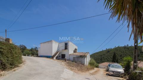 Ruina com Projeto Aprovado e Vista Panorâmica sobre Aljezur