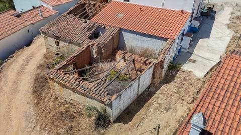 Ruina com Projeto Aprovado e Vista Panorâmica sobre Aljezur