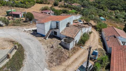 Ruina com Projeto Aprovado e Vista Panorâmica sobre Aljezur
