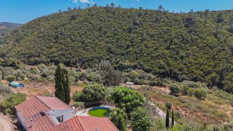 Ruina com Projeto Aprovado e Vista Panorâmica sobre Aljezur