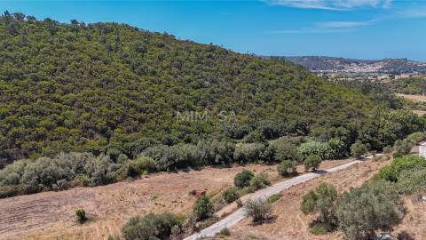Ruina com Projeto Aprovado e Vista Panorâmica sobre Aljezur