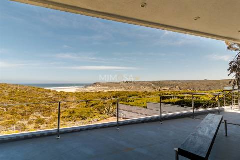 Moradia T7 com Vista para Praia no Espartal, Aljezur