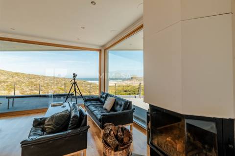 Moradia T7 com Vista para Praia no Espartal, Aljezur