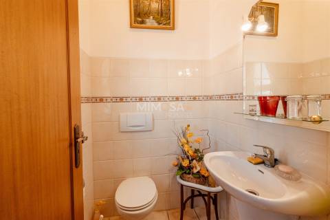 Moradia T3+1 com piscina, garagem, 3,6 ha de terreno - Bensafrim