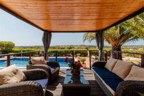 Moradia T3+1 com piscina, garagem, 3,6 ha de terreno - Bensafrim