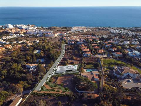 Moradias de Luxo T4 em construção com vista mar na Praia da Luz, Lagos