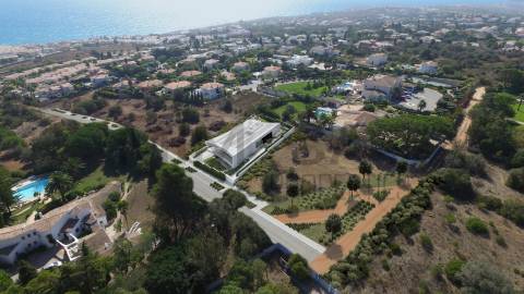 Moradias de Luxo T4 em construção com vista mar na Praia da Luz, Lagos