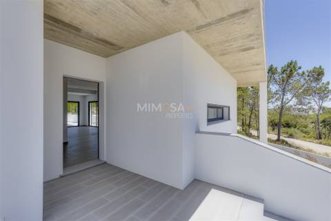 Luxuosa Moradia Independente com Piscina no Espartal – Aljezur