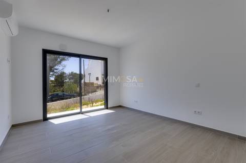 Luxuosa Moradia Independente com Piscina no Espartal – Aljezur