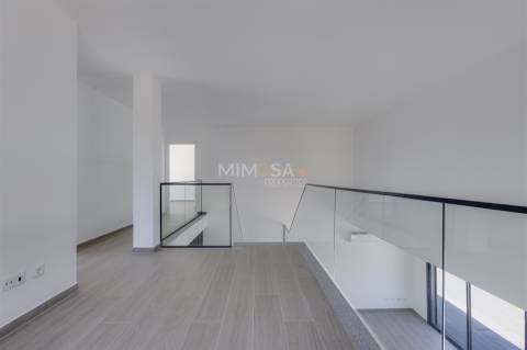 Luxuosa Moradia Independente com Piscina no Espartal – Aljezur