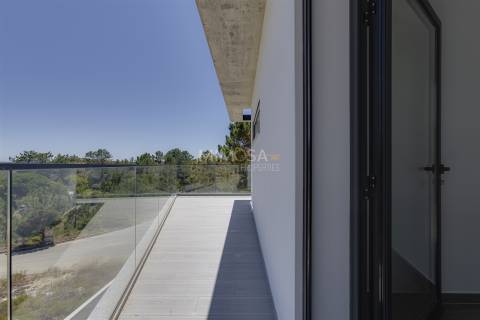 Luxuosa Moradia Independente com Piscina no Espartal – Aljezur