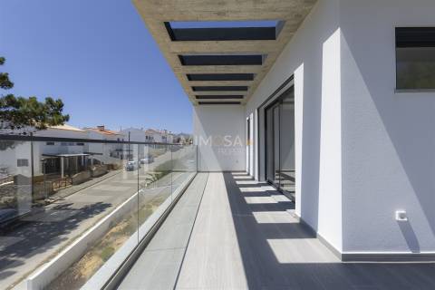 Luxuosa Moradia Independente com Piscina no Espartal – Aljezur