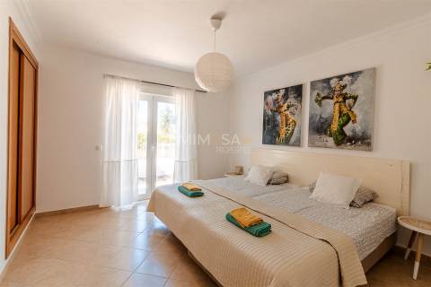 Moradia T4 com Piscina e Vista Mar no Vale da Telha, Aljezur