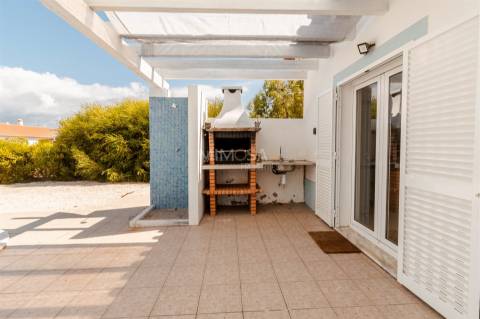 Moradia T4 com Piscina e Vista Mar no Vale da Telha, Aljezur