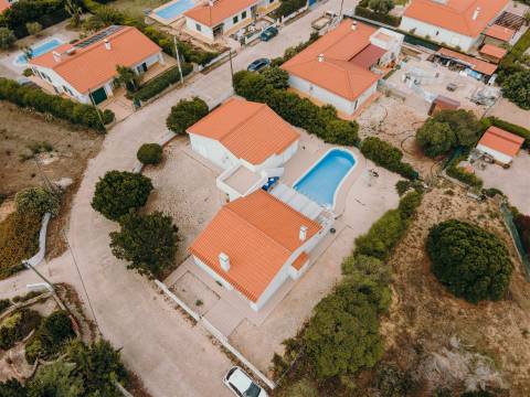 Moradia T4 com Piscina e Vista Mar no Vale da Telha, Aljezur