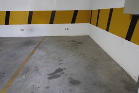Garagem , Faro, Lagos / Arrendamento / 100 / Ref. LG030