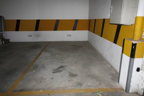 Garagem , Faro, Lagos / Arrendamento / 100 / Ref. LG030