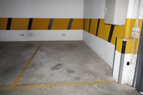 Garagem , Faro, Lagos / Arrendamento / 100 / Ref. LG030