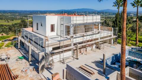 Moradia T4 de Luxo em Construção - Lagos