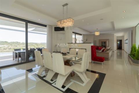 Moradia de Luxo com vistas desafogadas, Piscinas e Jardins - Lagos