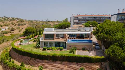 Moradia de Luxo com vistas desafogadas, Piscinas e Jardins - Lagos