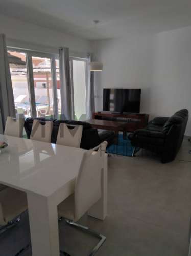 Moradia moderna t3 com piscina e perto da praia em Burgau, Lagos