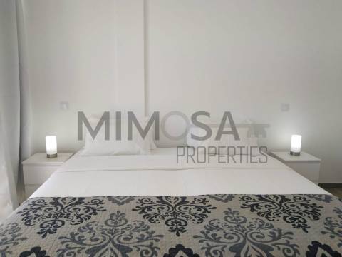 Moradia moderna t3 com piscina e perto da praia em Burgau, Lagos