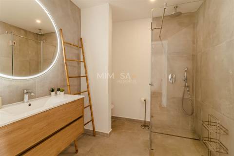 Moradia Geminada T4, Faro, Lagos / Arrendamento / 3000