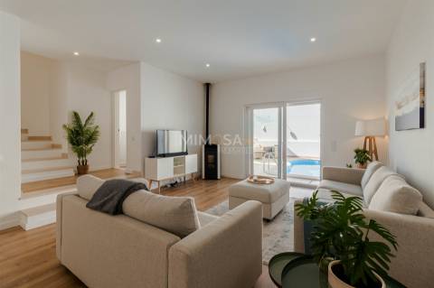 Moradia Geminada T4, Faro, Lagos / Arrendamento / 3000