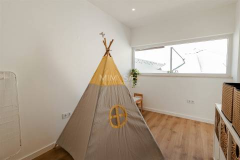 Moradia Geminada T4, Faro, Lagos / Arrendamento / 3000